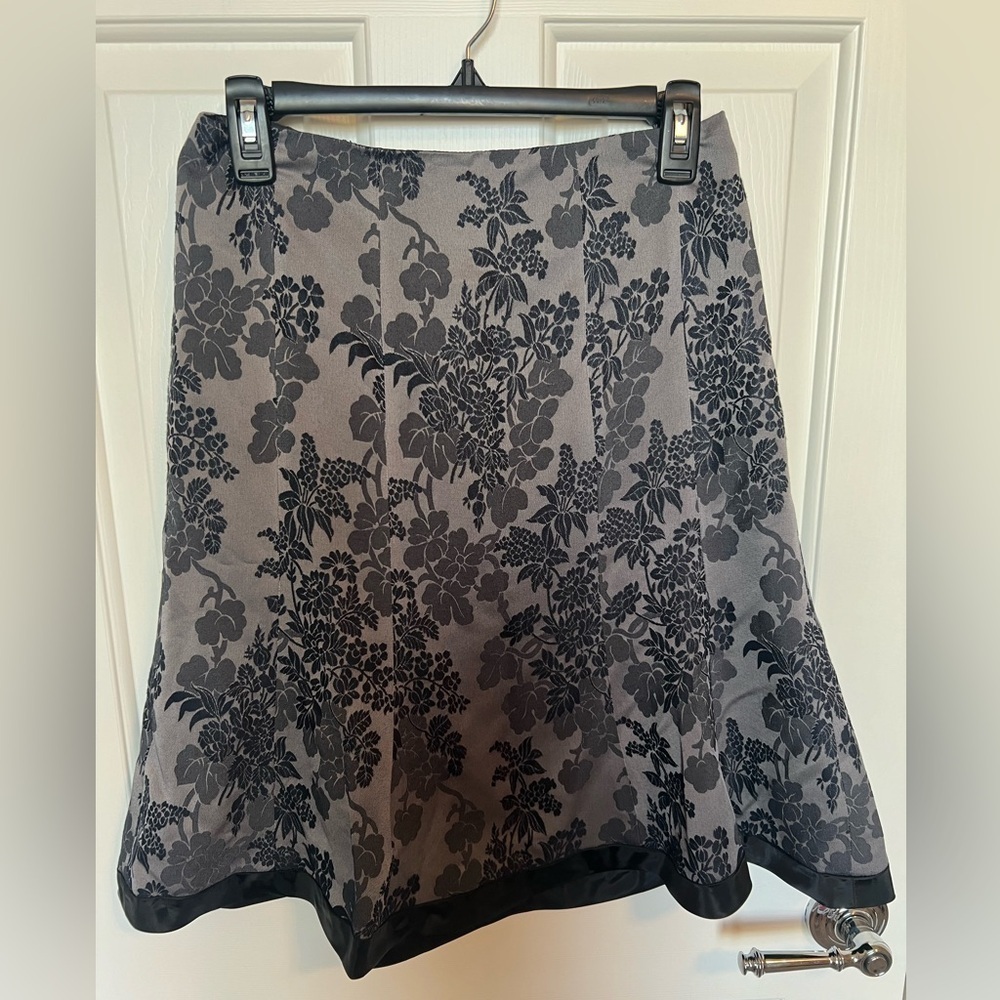 EUC Ann Taylor Petite Floral Print Lined Skirt size 4P